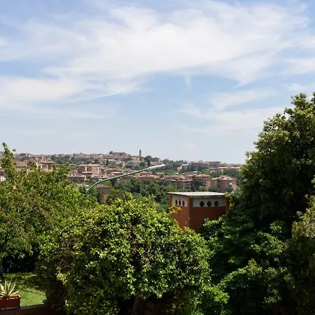 Cappuccini Studio With Parking Appartamento Siena